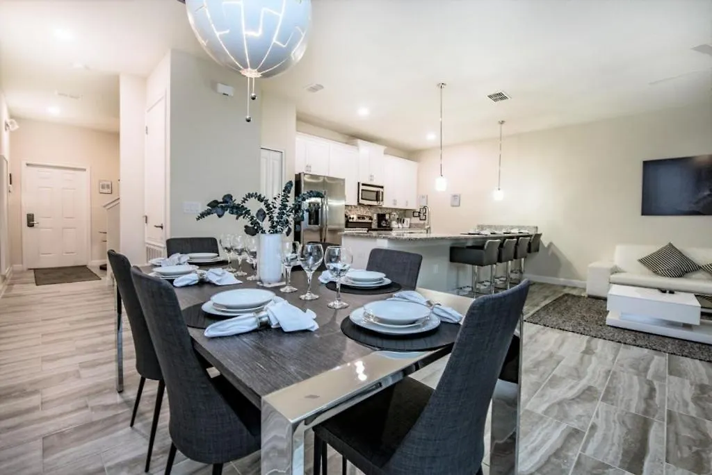 Stylish 4 Bed 3 Ba Champions Gate Pool Home 1590Mv Davenport Holiday home